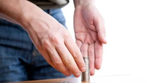 Polacy nie odkładają na emeryturę, bo nie mają na to pieniędzy