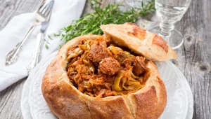 Bigos w chlebie