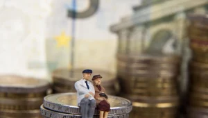 Resort finansów przeforsował zaostrzenie zakazu reklamy OFE