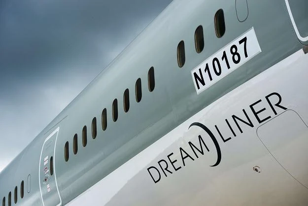 Ponad rok temu na pewien czas wstrzymano loty Boeingów 787 na całym świecie Ponad rok temu na pewien czas wstrzymano loty Boeingów 787 na całym świecie