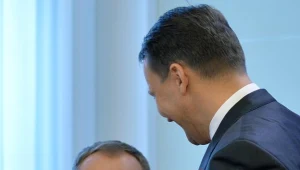 Donald Tusk (L), premier rządu RP