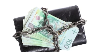 Rząd liczy na bezczynności milionów Polaków