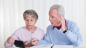 Godne życie na emeryturze? Z resortu, nie z ZUS