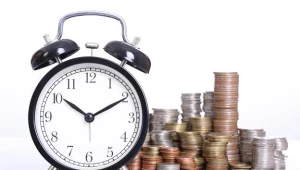 Podwyższenie wieku emerytalnego daje mylne wrażenie, że można później zacząć odkładać na emeryturę