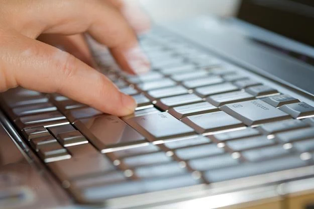 Tysiące osób zostało oszukanych przez sklepy internetowe