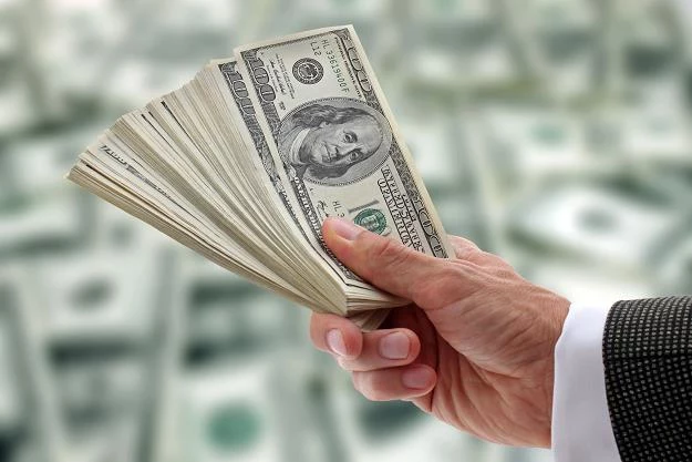 Dolar może kosztować nawet 3,80 zł