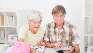 Niewielu Polaków odkłada dodatkowe pieniądze na emeryturę