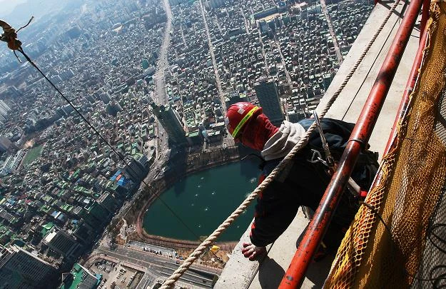 Widok z setnego piętra Lotte World Tower w Seulu Widok z setnego piętra Lotte World Tower w Seulu