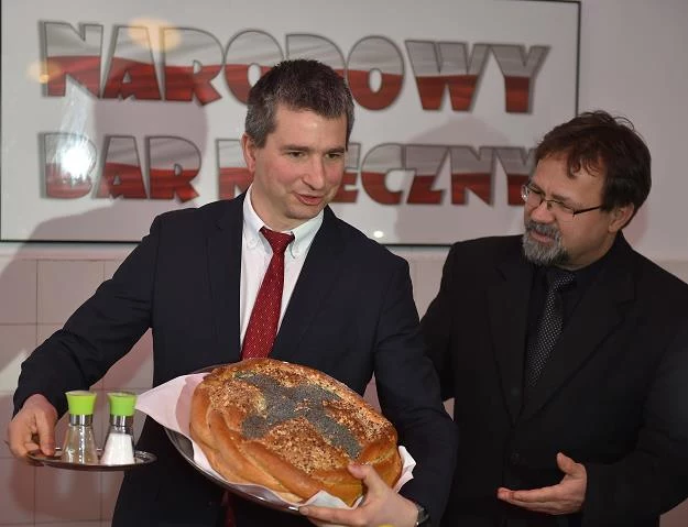 Mateusz Szczurek (L)
