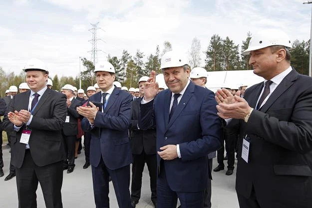 Podczas uruchomienia stacji elektroenergetycznej 400 kV Łomża Podczas uruchomienia stacji elektroenergetycznej 400 kV Łomża