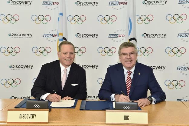 Prezes i CEO Discovery Communications David Zaslav (L) oraz prezes MKOl Thomas Bach