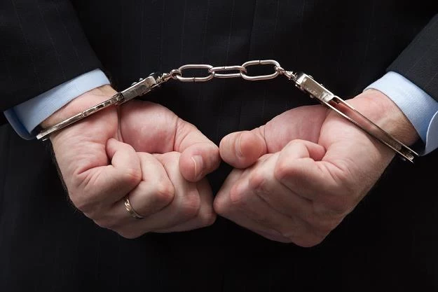 FBI rozbiło grupę maklerów i hakerów, którzy wykradali dane ze spółek