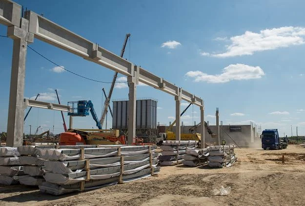 Budowa nowej fabryki płytek ceramicznych Grupy Tubądzin w Sieradzu Budowa nowej fabryki płytek ceramicznych Grupy Tubądzin w Sieradzu