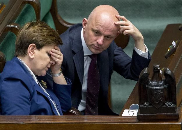 Premier Beata Szydło i minister finansów Pawel Szalamacha. fot Andrzej Iwanczuk