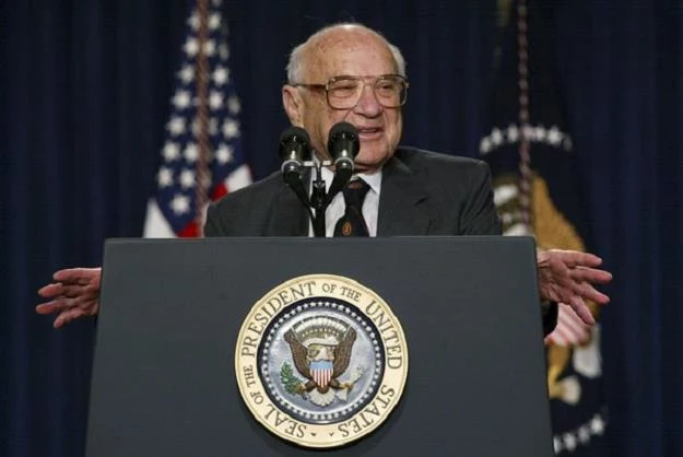 Milton Friedman w 2002 r. w Waszyngtonie