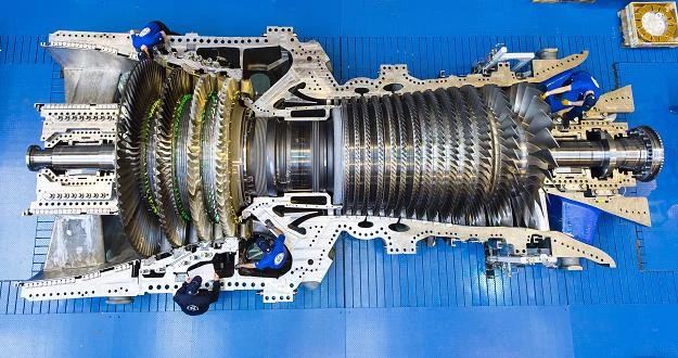 Turbina zainstalowana w elektrowni w Bouchain. Fot. GE Reports Tomas Kellner Turbina zainstalowana w elektrowni w Bouchain. Fot. GE Reports Tomas Kellner