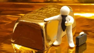 Grupa "handlowała" też - fikcyjnie - kilkukilogramowymi figurkami ze złota