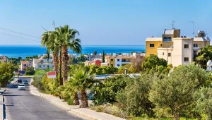 Spółki-córki tworzono w rajach podatkowych, między innymi na Cyprze (nz. Pafos)