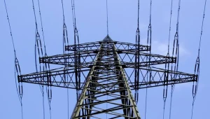 Resort chce wprowadzić cały obrót energią elektryczną na giełdę