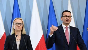 Premier Mateusz Morawiecki (P) oraz minister finansów Teresa Czerwińska (L)