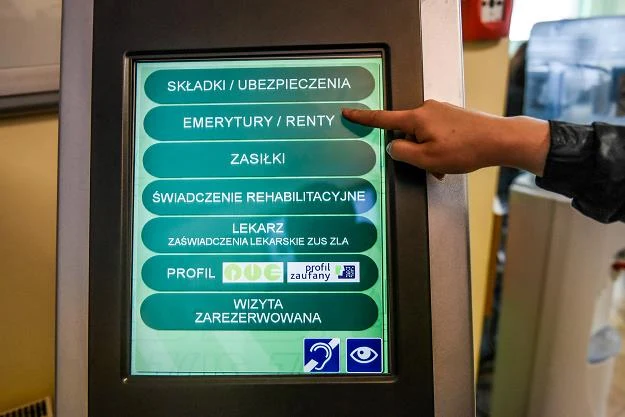 Rusza budowa nowego systemu informatycznego dla ZUS (zdj. ilustr.). Fot. Łukasz Gdak, Polska Press Rusza budowa nowego systemu informatycznego dla ZUS (zdj. ilustr.). Fot. Łukasz Gdak, Polska Press