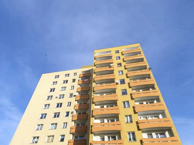 Wyegzekwowanie segregacji odpadów w budynkach wielorodzinnych jest bardzo trudne Wyegzekwowanie segregacji odpadów w budynkach wielorodzinnych jest bardzo trudne