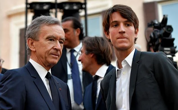 Francuz Bernard Arnault z synem