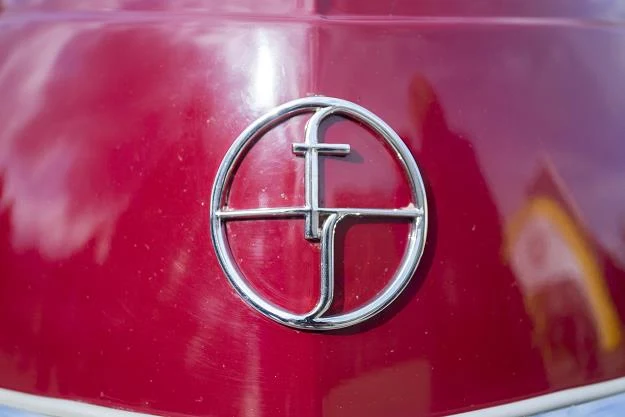 Logo dawnej FSO. Fot. Dawid Tatarkiewicz