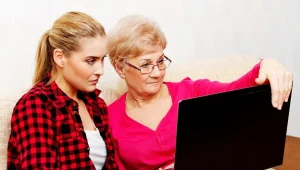 2,5 mln dorosłych Polaków mieszka za swoimi rodzicami