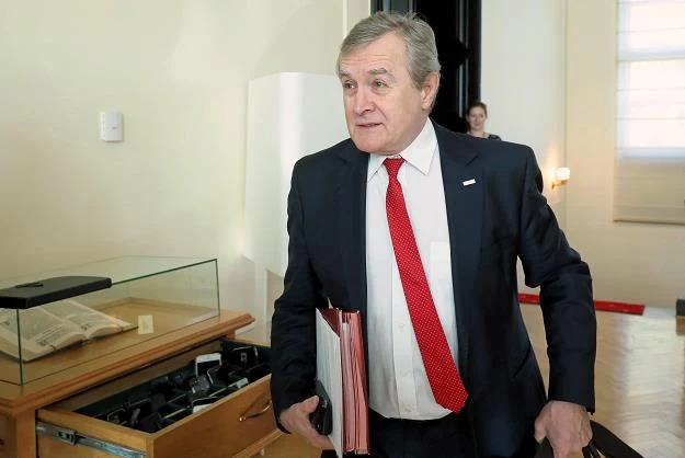 Gliński: Rząd "niewiele przepłacił" za kolejkę na Kasprowy