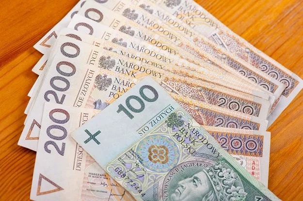 Rodacy, strzeżcie się "łatwych" pieniędzy!