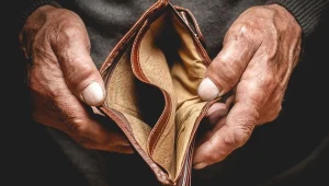 Emeryci będą coraz szybciej zadłużać się przez leczenie, leki i rehabilitację