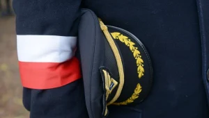 LOT w poniedziałek odwołał siedem rejsów