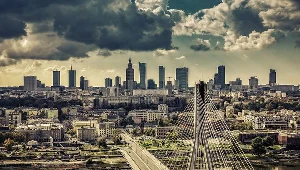 W miastach satelickich stolicy mieszkania będą tańsze. Na zdjęciu Warszawa
