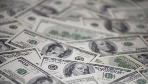 Kreml idzie na wojnę z dolarem