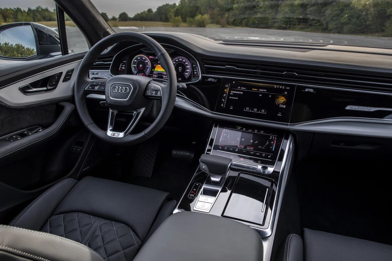 Audi Q7 60 TFSI e Audi Q7 60 TFSI e