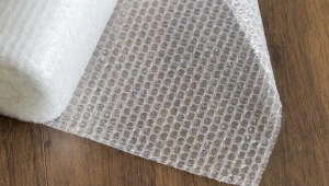 Koniec z folią bąbelkową w e-przesyłkach? Ekotrendy szybsze niż przepisy