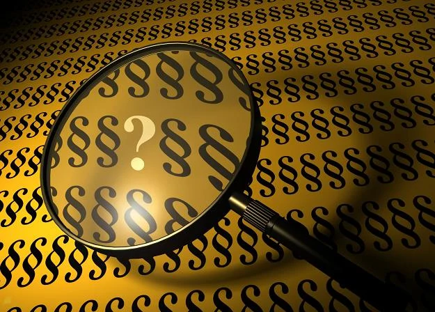 Akt oskarżenia wobec 11 osób podejrzanych o gigantyczne wyłudzenia trafił do sądu Akt oskarżenia wobec 11 osób podejrzanych o gigantyczne wyłudzenia trafił do sądu