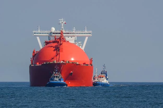 Gazowiec LNG na morzu