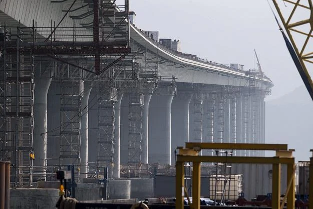 Prace budowlane przy wielkim chińskim projekcie Hong Kong-Zhuhai-Macau Bridge