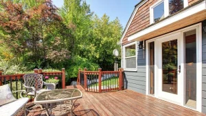 Taras jest łącznikiem domu z przepięknym ogrodem