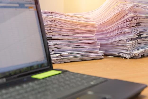 Pora przygotować się do papierowej rewolucji w firmach