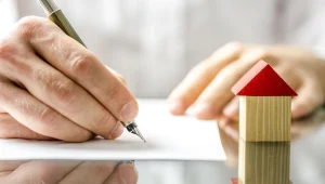 Sprzedający nieruchomość uniknie podatku, jeśli kupi za nią drugą