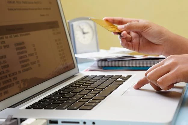 Silny rozwój e-commerce stanowi sporą konkurencję dla sklepów stacjonarnych