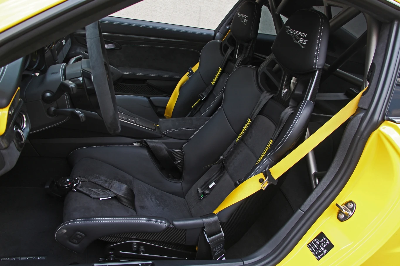 Porsche 911 GT3 RS Weissach Porsche 911 GT3 RS Weissach