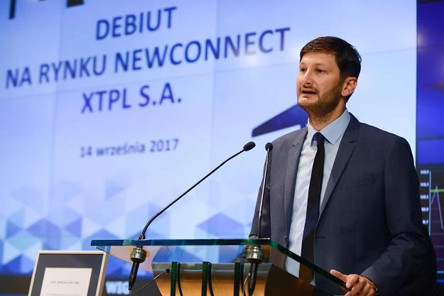 Prezes XTPL Filip Granek podczas debiutu spółki na NewConnect