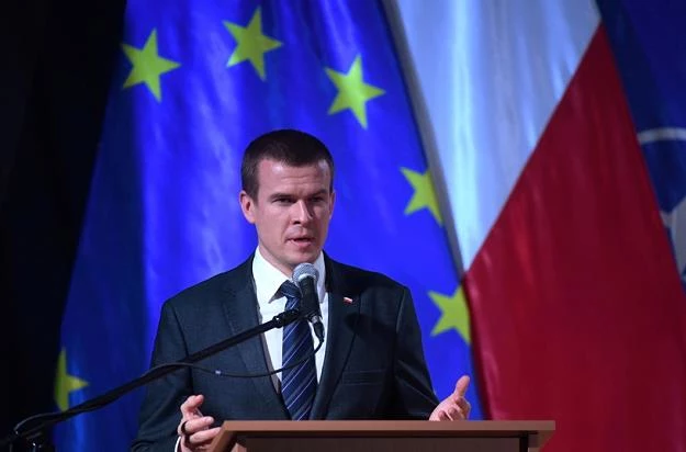 Minister sportu Witold Bańka dotuje Legię Warszawa?