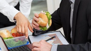 Aby uzyskać zwolnienie z podatku, pracodawca musi sprawdzać, co jedzą pracownicy