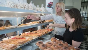 Jeden pączek, trzy możliwe stawki podatkowe! Fot. Marian Zubrzycki