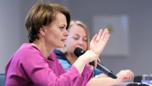 Minister Jadwiga Emilewicz (na pierwszym planie)